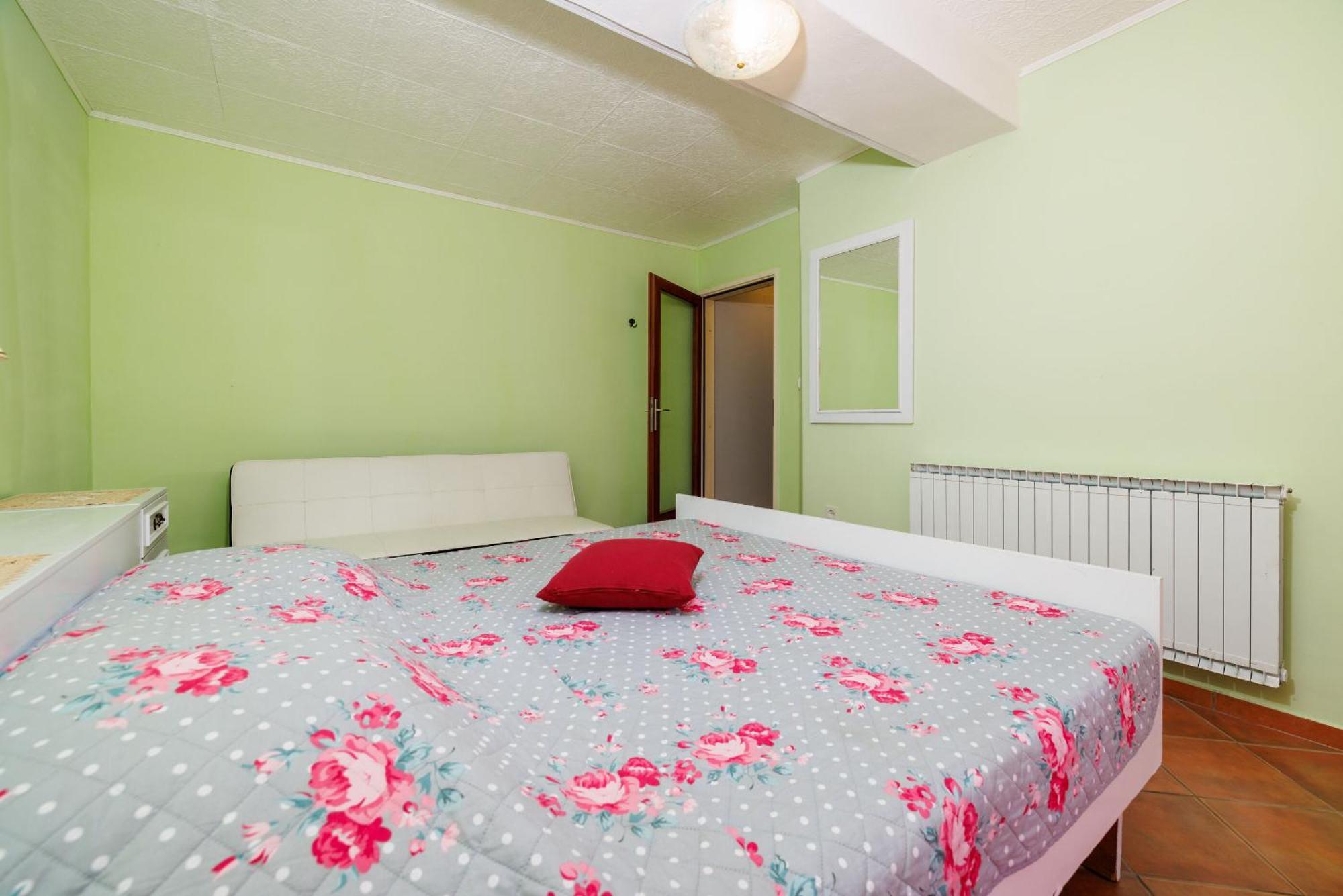 Apartments And Room Mirjana 드라말리 외부 사진
